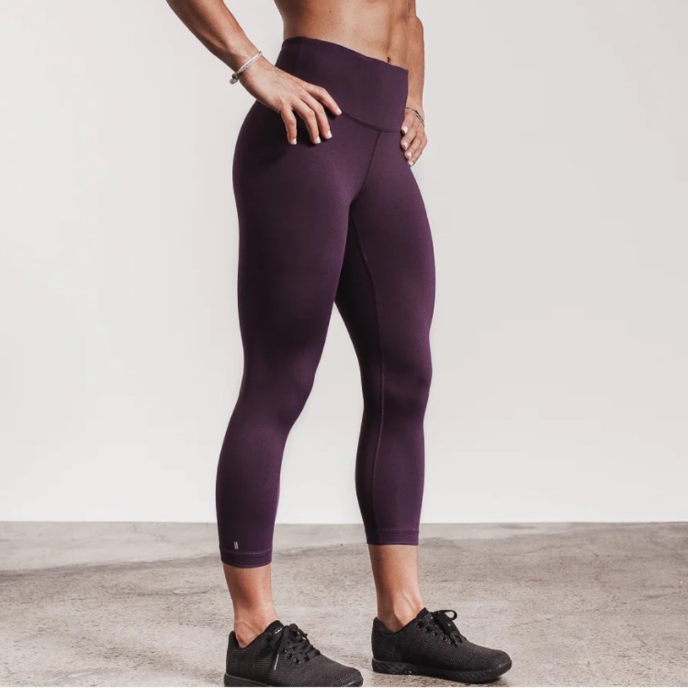 NOBULL HIGH-RISE CROP plum MATTE leggings